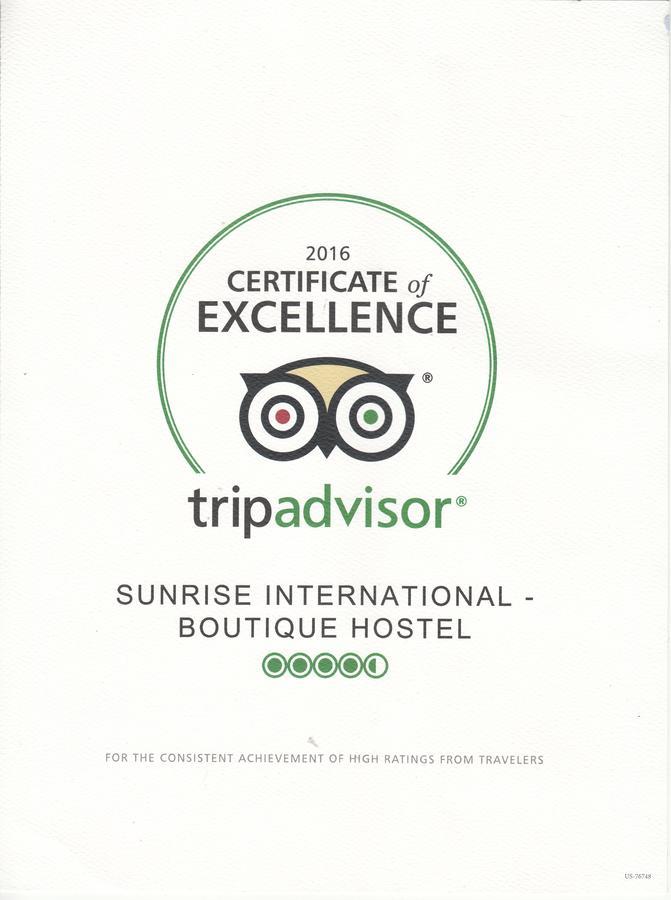 Sunrise International - Boutique Hostel كاولون المظهر الخارجي الصورة